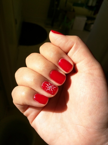 Gel manicure - red nails + snowflake nail art